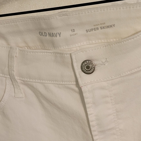 Old Navy High Rise Super Skinny WOW Ankle Jeans 12 Short Calla Lily - Picture 3 of 5